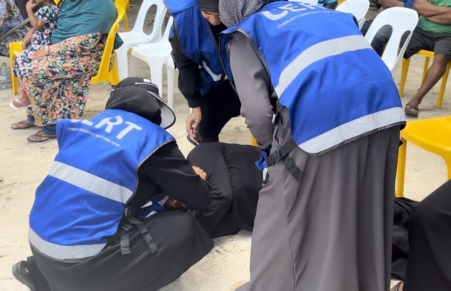 Building Resilience in the Maldives: B. Kendhoo successfully executes an Indian Ocean-wide Tsunami Exercise Drill